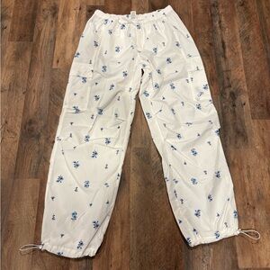 PINK Victoria’s Secret low-rise relaxed fit cargo parachute Pants Sz Small